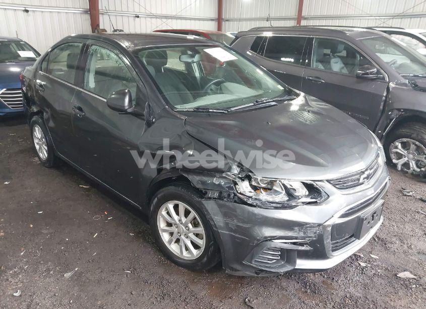 2018 Chevrolet Sonic LT AUTO (VIN 1G1JD5SH1J4138593) main photo