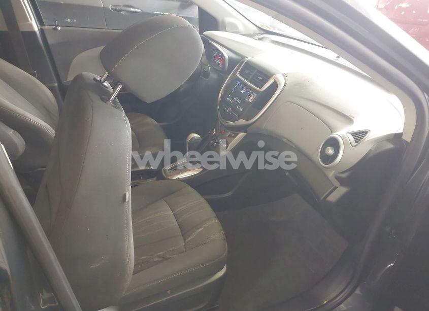 Photo 5 of 2018 Chevrolet Sonic LT AUTO (VIN 1G1JD5SH1J4138593)