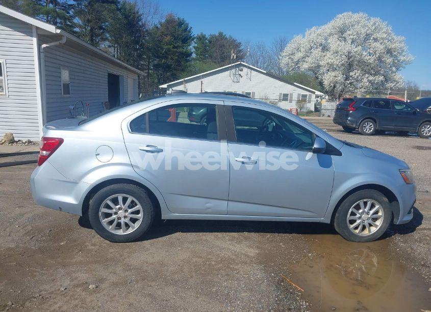 Photo 14 of 2017 Chevrolet Sonic LT AUTO (VIN 1G1JD5SH2H4112918)