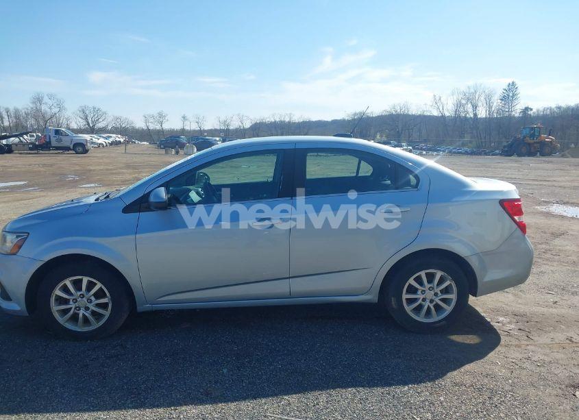 Photo 15 of 2017 Chevrolet Sonic LT AUTO (VIN 1G1JD5SH2H4112918)