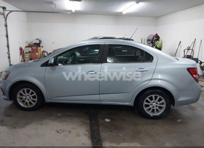 Photo 20 of 2017 Chevrolet Sonic LT AUTO (VIN 1G1JD5SH2H4112918)