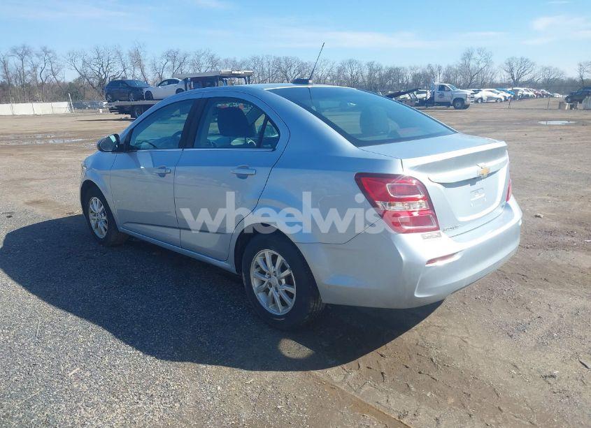 Photo 3 of 2017 Chevrolet Sonic LT AUTO (VIN 1G1JD5SH2H4112918)