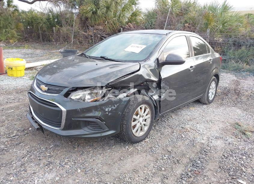 Photo 2 of 2017 Chevrolet Sonic LT AUTO (VIN 1G1JD5SH2H4129797)