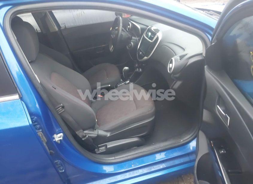 Photo 5 of 2017 Chevrolet Sonic LT AUTO (VIN 1G1JD5SH2H4178255)