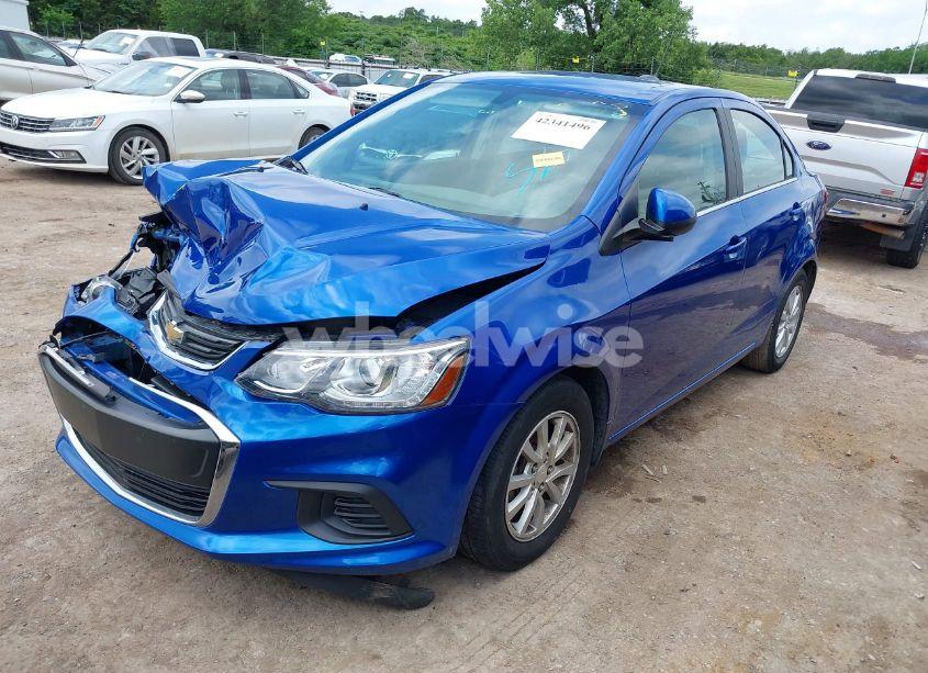 Photo 2 of 2018 Chevrolet Sonic LT AUTO (VIN 1G1JD5SH2J4110558)