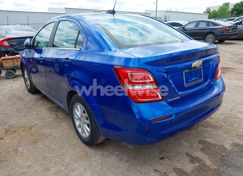 Photo 3 of 2018 Chevrolet Sonic LT AUTO (VIN 1G1JD5SH2J4110558)