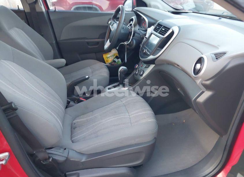 Photo 5 of 2017 Chevrolet Sonic LT AUTO (VIN 1G1JD5SH3H4118694)