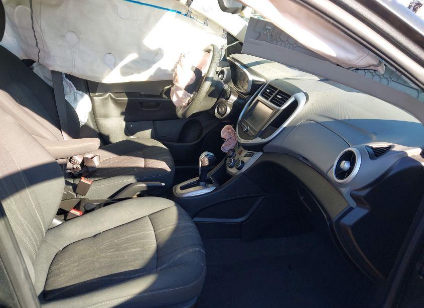 Photo 5 of 2017 Chevrolet Sonic LT AUTO (VIN 1G1JD5SH3H4144079)