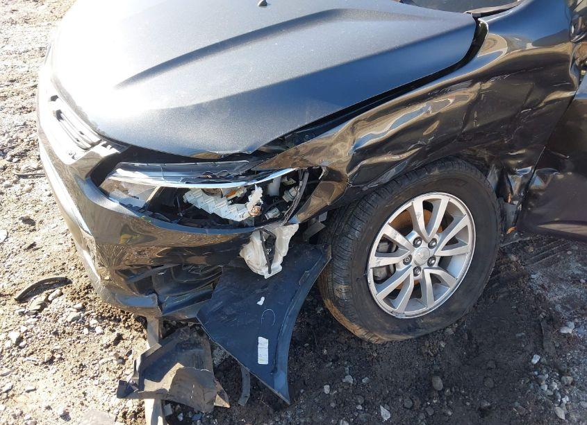 Photo 6 of 2017 Chevrolet Sonic LT AUTO (VIN 1G1JD5SH3H4144079)