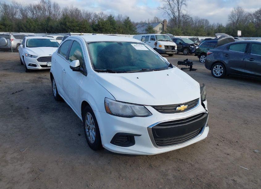 2017 Chevrolet Sonic LT AUTO (VIN 1G1JD5SH3H4175803) main photo