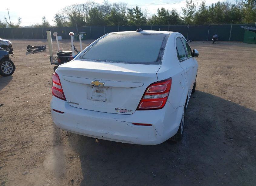 Photo 4 of 2017 Chevrolet Sonic LT AUTO (VIN 1G1JD5SH3H4175803)