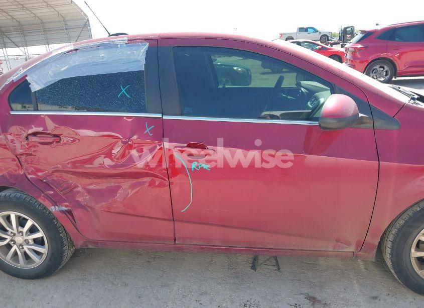 Photo 13 of 2018 Chevrolet Sonic LT AUTO (VIN 1G1JD5SH3J4105434)