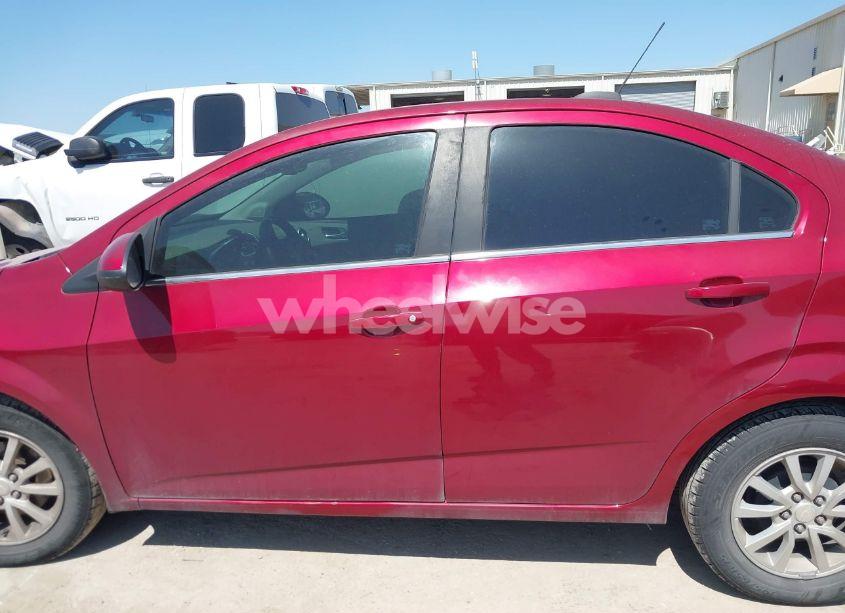 Photo 14 of 2018 Chevrolet Sonic LT AUTO (VIN 1G1JD5SH3J4105434)