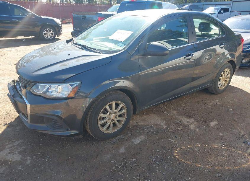 Photo 2 of 2018 Chevrolet Sonic LT AUTO (VIN 1G1JD5SH3J4114134)