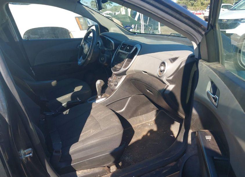 Photo 5 of 2018 Chevrolet Sonic LT AUTO (VIN 1G1JD5SH3J4114134)