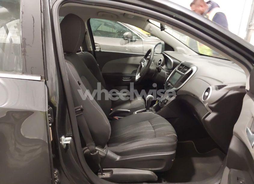 Photo 5 of 2017 Chevrolet Sonic LT AUTO (VIN 1G1JD5SH4H4154328)