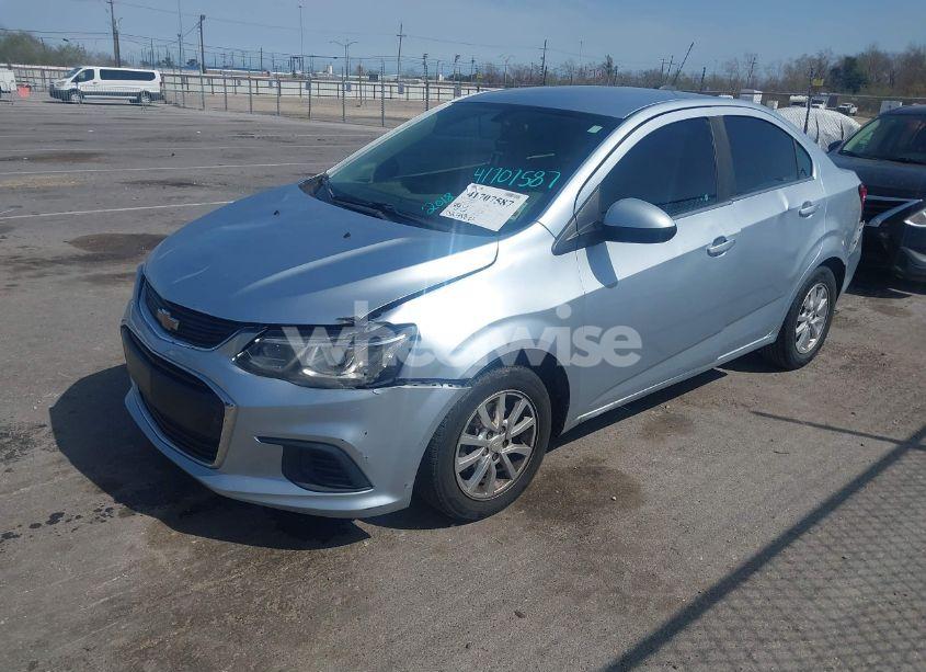 Photo 6 of 2018 Chevrolet Sonic LT AUTO (VIN 1G1JD5SH4J4120282)