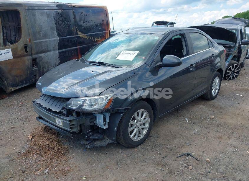 Photo 2 of 2018 Chevrolet Sonic LT AUTO (VIN 1G1JD5SH4J4125577)