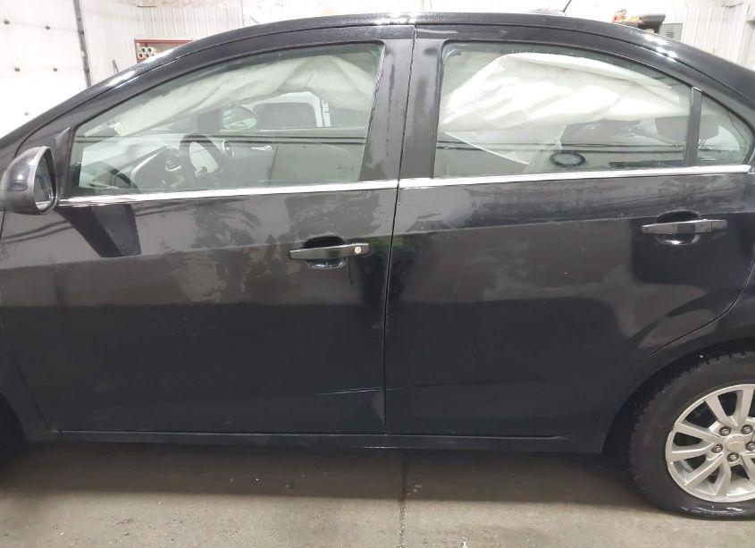 Photo 14 of 2018 Chevrolet Sonic LT AUTO (VIN 1G1JD5SH4J4129127)