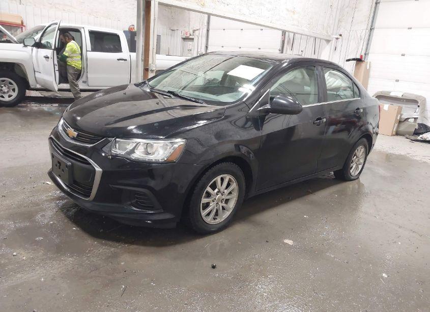 Photo 2 of 2018 Chevrolet Sonic LT AUTO (VIN 1G1JD5SH4J4129127)