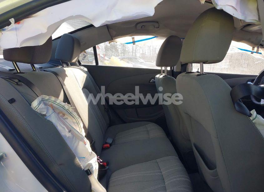 Photo 8 of 2018 Chevrolet Sonic LT AUTO (VIN 1G1JD5SH4J4138765)