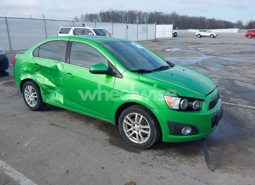 2014 Chevrolet Sonic LT MANUAL (VIN 1G1JD5SH5E4228724) main photo