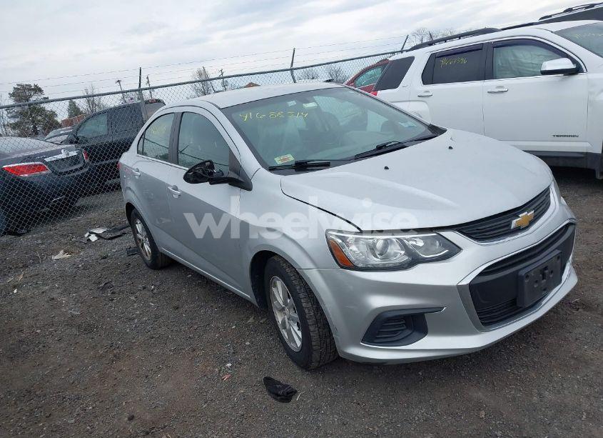 2017 Chevrolet Sonic LT AUTO (VIN 1G1JD5SH5H4122584) main photo