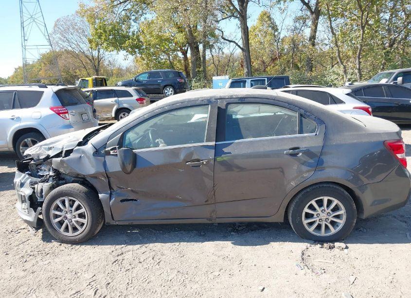 Photo 14 of 2017 Chevrolet Sonic LT AUTO (VIN 1G1JD5SH5H4139675)