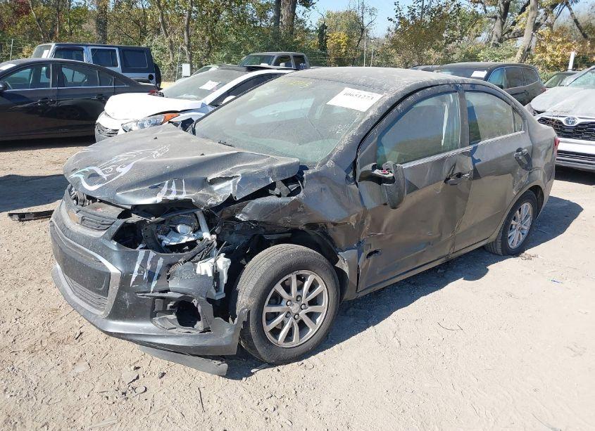 Photo 2 of 2017 Chevrolet Sonic LT AUTO (VIN 1G1JD5SH5H4139675)