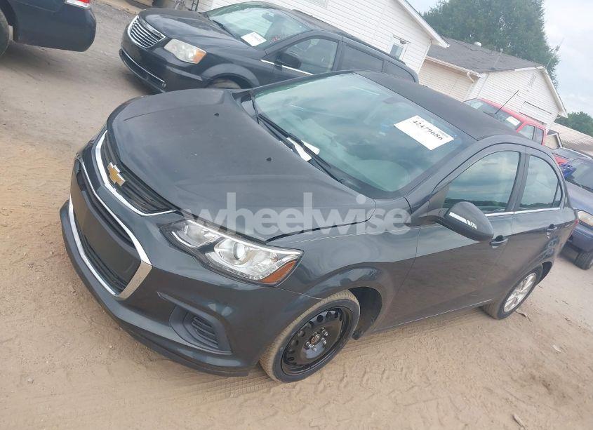 Photo 2 of 2017 Chevrolet Sonic LT AUTO (VIN 1G1JD5SH6H4126398)