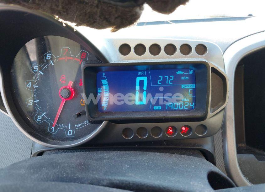 Photo 7 of 2013 Chevrolet Sonic LT MANUAL (VIN 1G1JD5SH7D4113590)