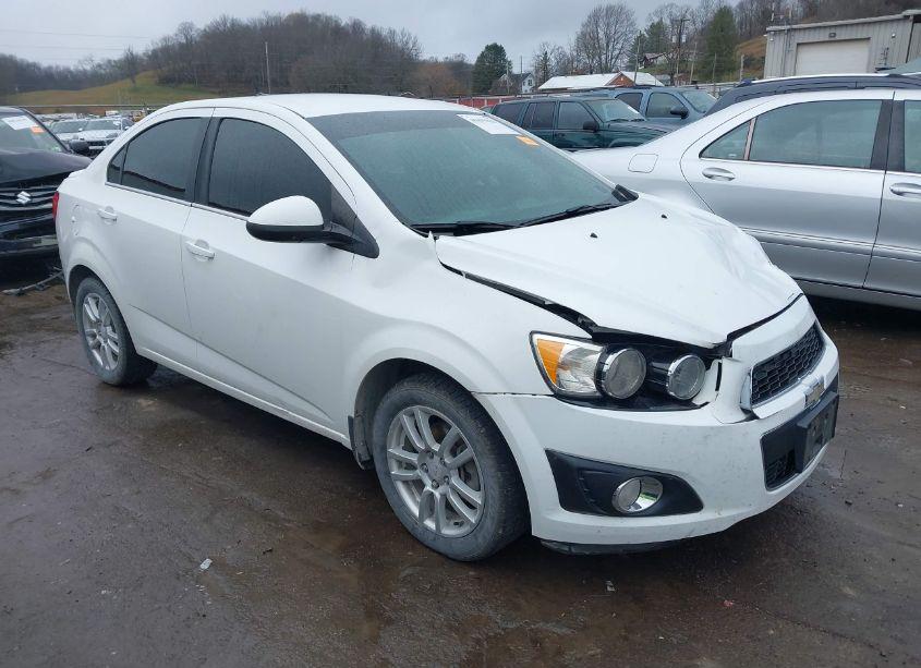 2014 Chevrolet Sonic LT MANUAL (VIN 1G1JD5SH7E4145280) main photo