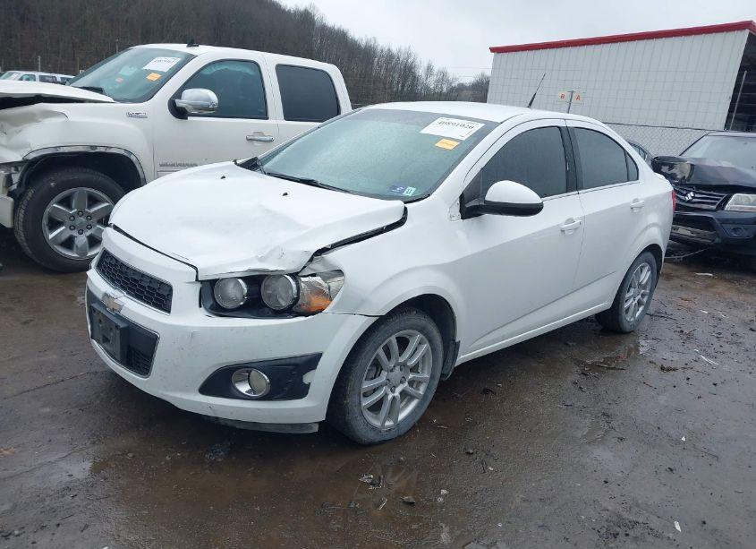 Photo 2 of 2014 Chevrolet Sonic LT MANUAL (VIN 1G1JD5SH7E4145280)