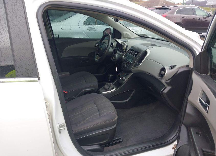 Photo 5 of 2014 Chevrolet Sonic LT MANUAL (VIN 1G1JD5SH7E4145280)