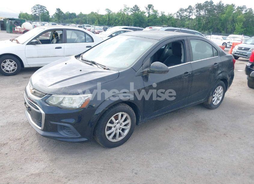 Photo 2 of 2017 Chevrolet Sonic LT AUTO (VIN 1G1JD5SH7H4101249)