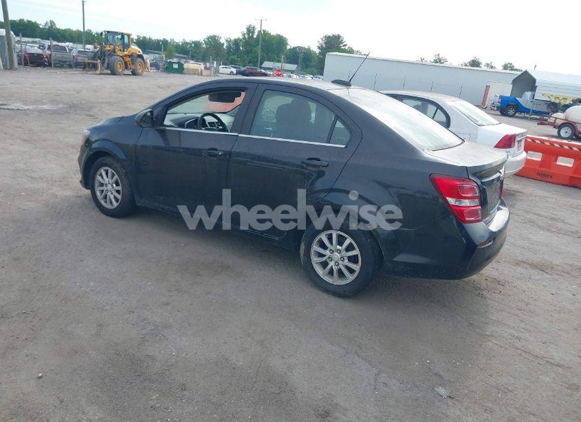 Photo 3 of 2017 Chevrolet Sonic LT AUTO (VIN 1G1JD5SH7H4101249)