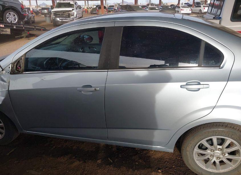 Photo 14 of 2018 Chevrolet Sonic LT AUTO (VIN 1G1JD5SH7J4124570)