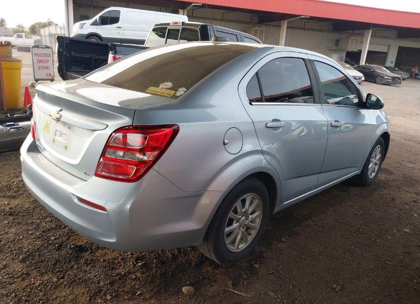 Photo 4 of 2018 Chevrolet Sonic LT AUTO (VIN 1G1JD5SH7J4124570)