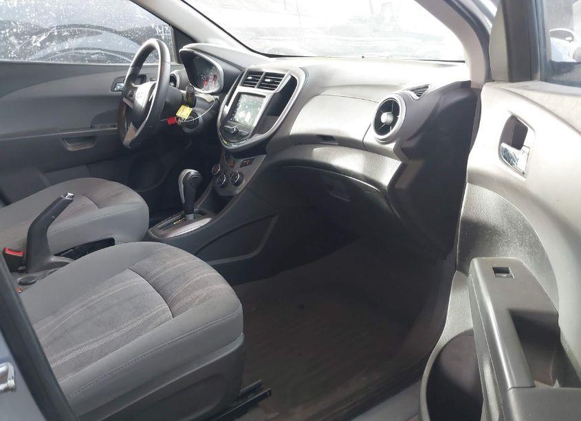 Photo 5 of 2018 Chevrolet Sonic LT AUTO (VIN 1G1JD5SH7J4124570)