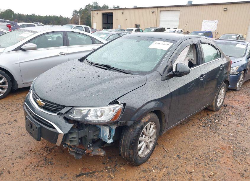 Photo 2 of 2017 Chevrolet Sonic LT AUTO (VIN 1G1JD5SH8H4121705)