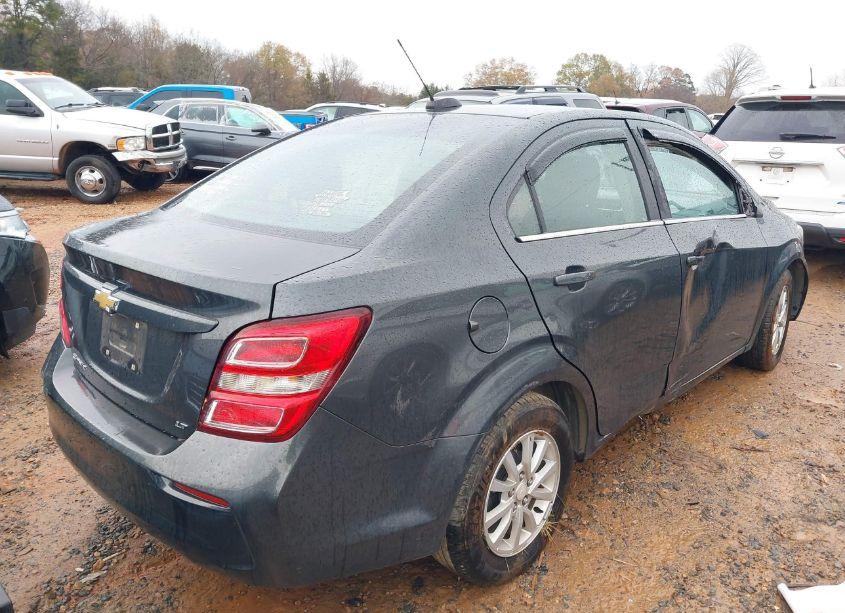 Photo 4 of 2017 Chevrolet Sonic LT AUTO (VIN 1G1JD5SH8H4121705)