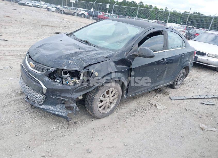 Photo 2 of 2017 Chevrolet Sonic LT AUTO (VIN 1G1JD5SH8H4124958)