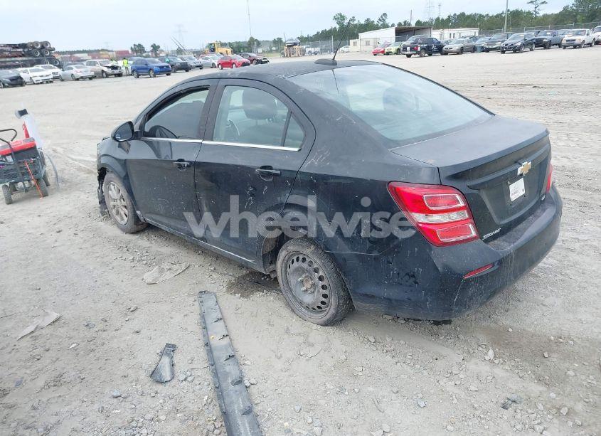 Photo 3 of 2017 Chevrolet Sonic LT AUTO (VIN 1G1JD5SH8H4124958)