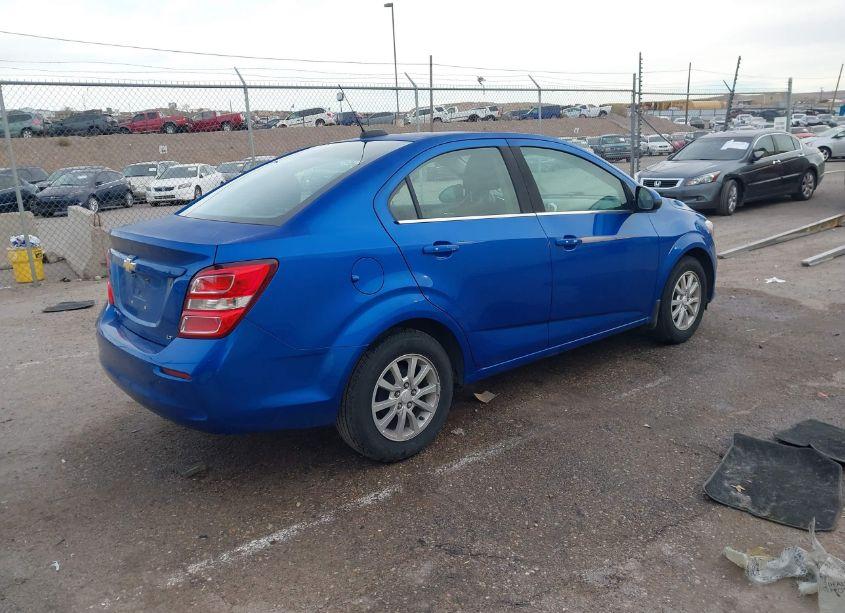 Photo 4 of 2017 Chevrolet Sonic LT AUTO (VIN 1G1JD5SH8H4159421)