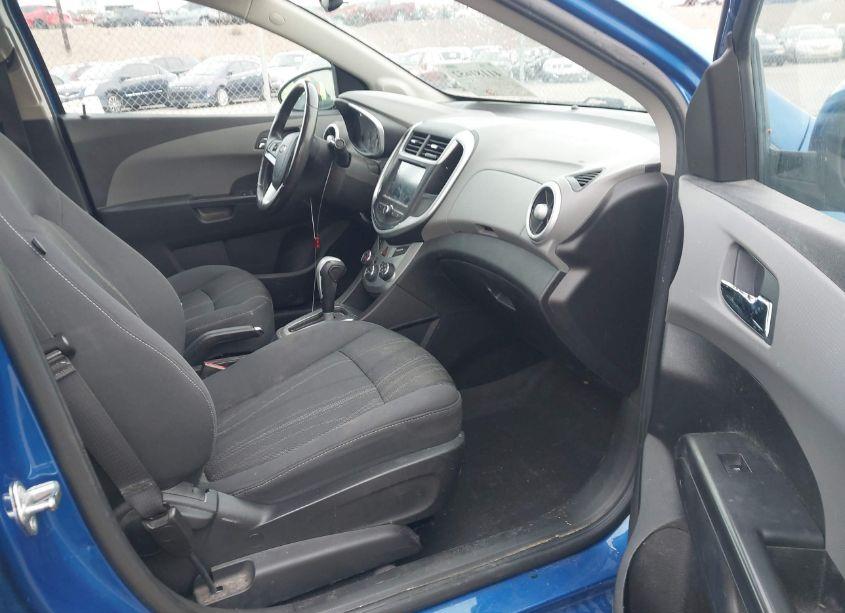 Photo 5 of 2017 Chevrolet Sonic LT AUTO (VIN 1G1JD5SH8H4159421)