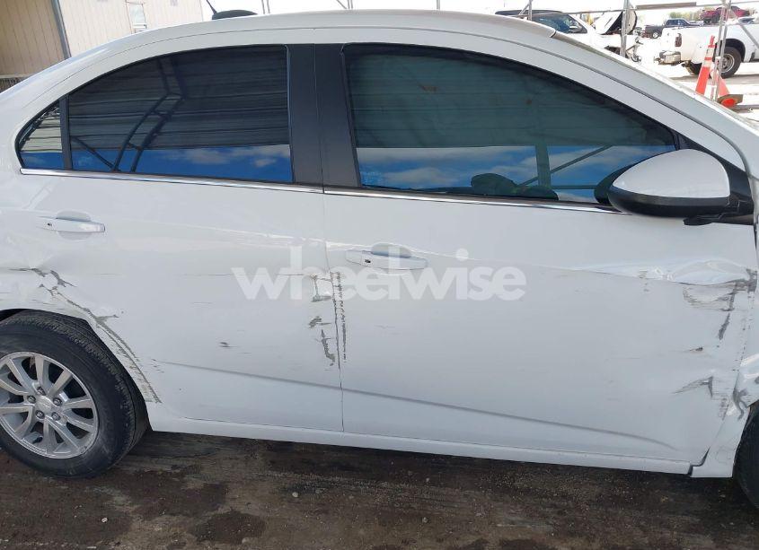 Photo 13 of 2018 Chevrolet Sonic LT AUTO (VIN 1G1JD5SH8J4102366)