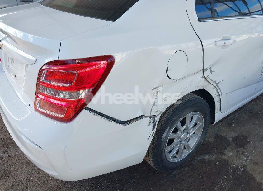 Photo 6 of 2018 Chevrolet Sonic LT AUTO (VIN 1G1JD5SH8J4102366)