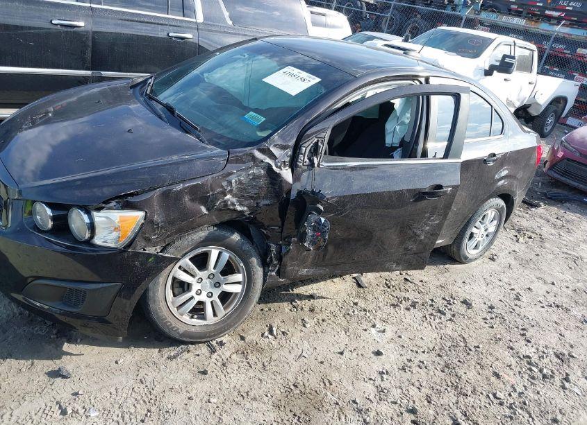 Photo 2 of 2015 Chevrolet Sonic LT MANUAL (VIN 1G1JD5SH9F4156962)