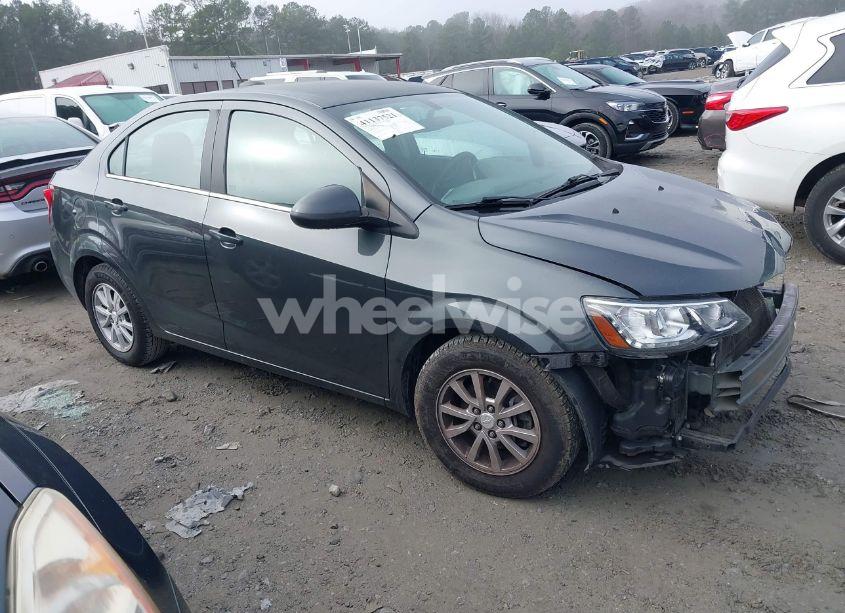 2017 Chevrolet Sonic LT AUTO (VIN 1G1JD5SHXH4175247) main photo