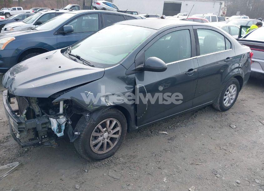 Photo 2 of 2017 Chevrolet Sonic LT AUTO (VIN 1G1JD5SHXH4175247)